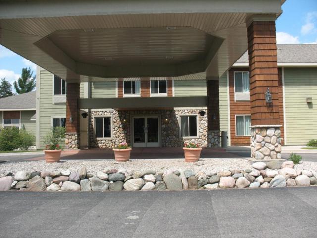Pellston Lodge Bagian luar foto